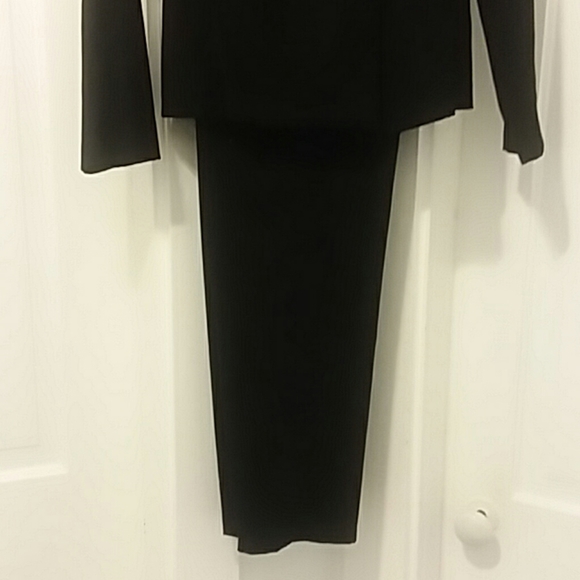 Pant suit - Picture 2 of 3